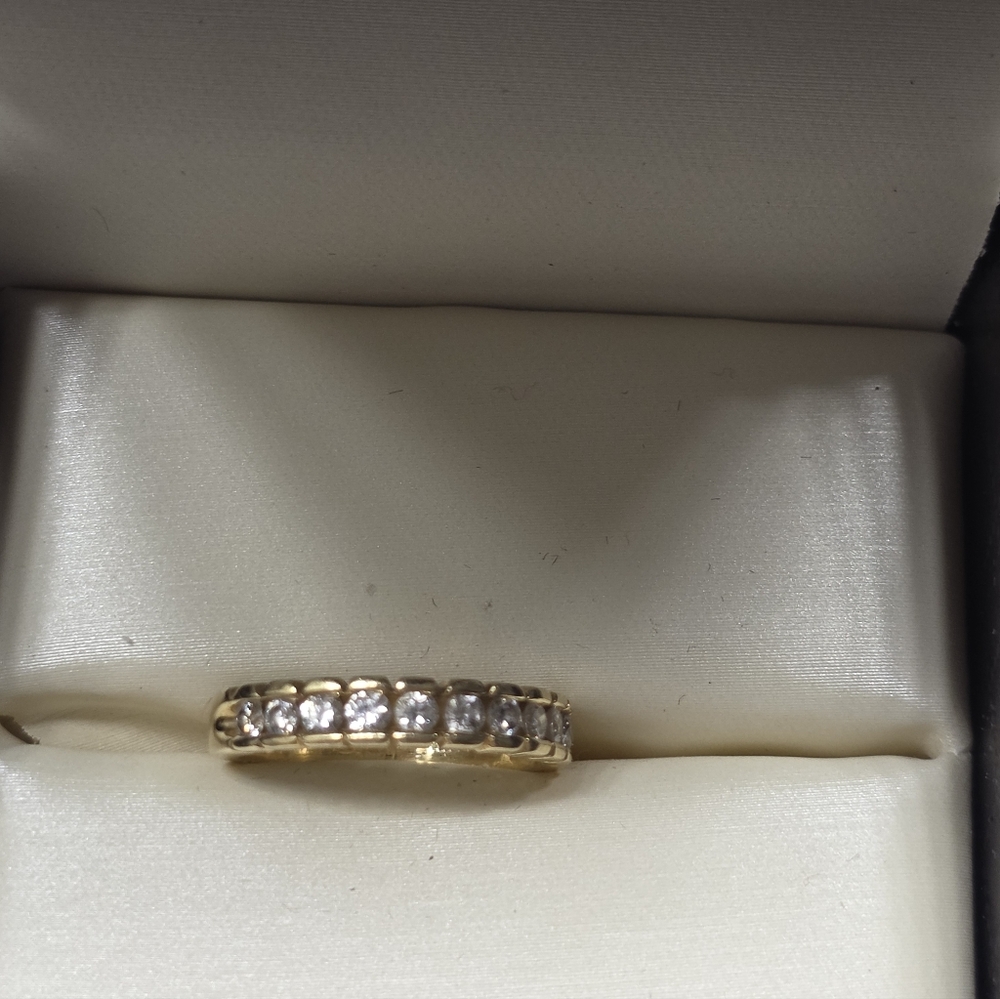 SOLD: Beautiful 14kt Yellow Gold and Diamond Band